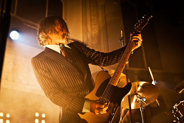 Triggerfinger in Paradiso door Bart Heemskerk